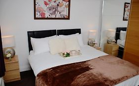 29Ew Dreams Unlimited Serviced Accommodation- Staines - Heathrow